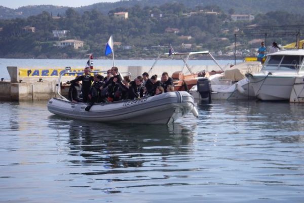 Non ce n'était pas le radeau de la méduse ce bateau