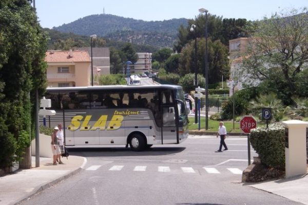 Le car s'en va. A l'année prochaine.